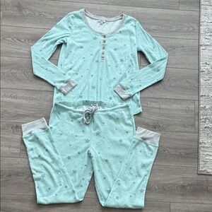 Splendid Women’s Pajama Set with Star Design M/L
